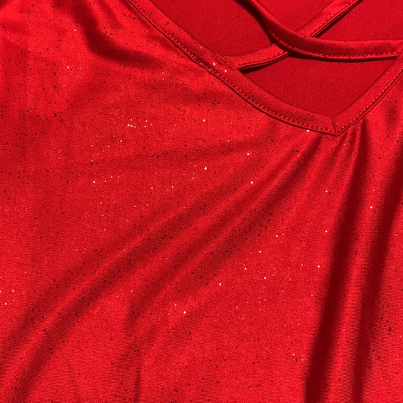 Red dressy top - Picture 4 of 5